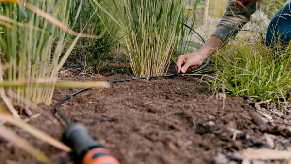 Gardena Micro-Drip-System Start-Set für Reihenbewässerung mit Tropfern